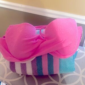 NWT Lip Gloss Pink BIKINI Top by Jessica Simpson.